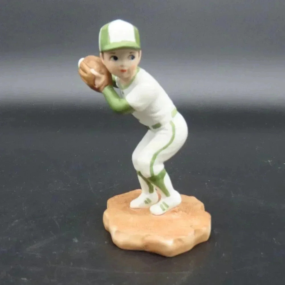 Baseball Player Figurine, Enesco 1983 Baseball Player Vintage